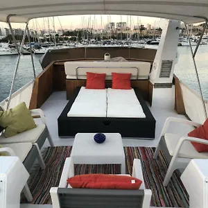 Botel Johnny M Yacht